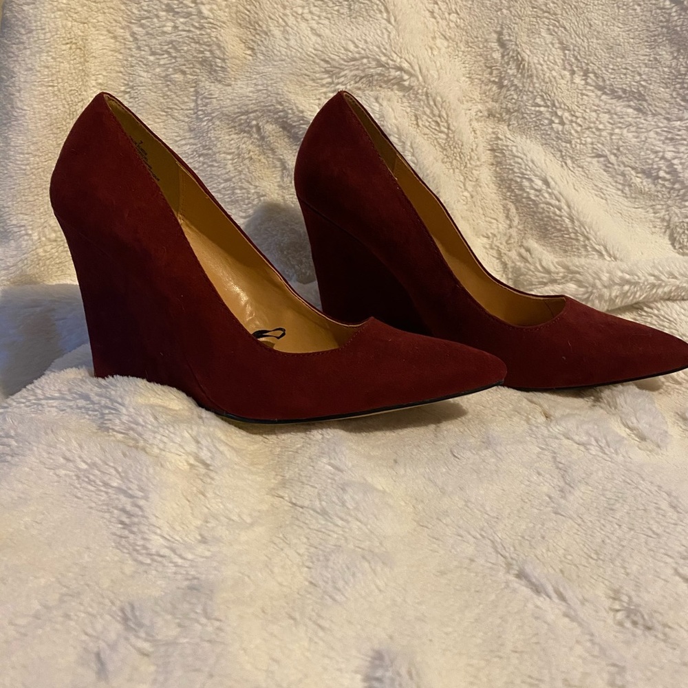 NWOT super cute Express maroon wedges for sale!